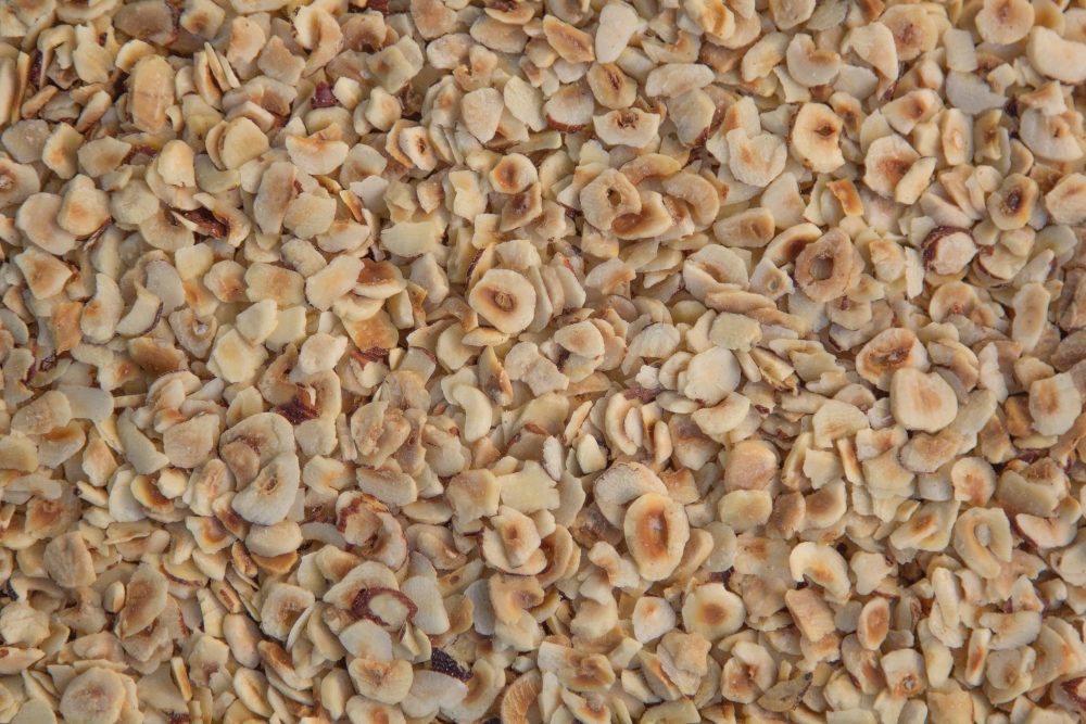 Geroosterde gesneden (schaafsels) hazelnoten